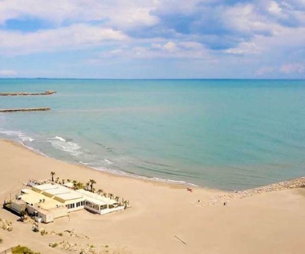 saintes-maries-farinette-plage