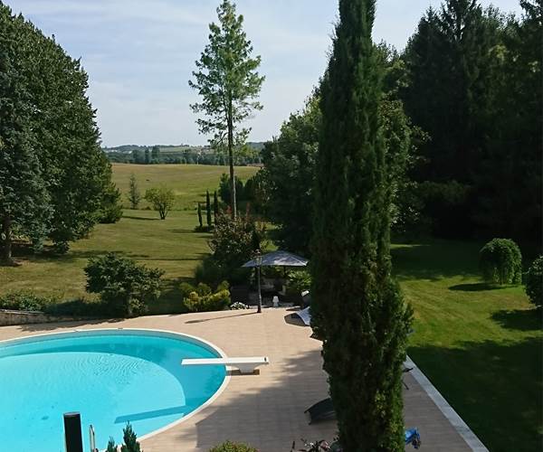 la piscine vue de La Tour