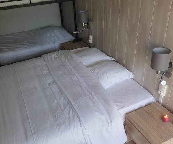 HÔTEL-RESTAURANT-LE-CHEVAL-BLANC-Chambre-quadruple-lit-double