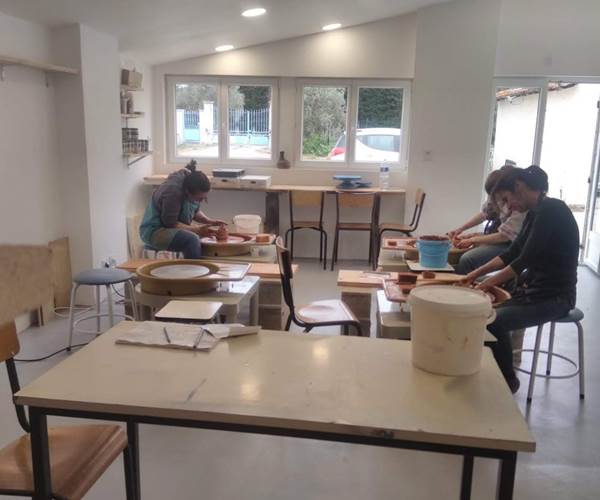 L'atelier de Maryline LM Céramique à Lagnes, Provence