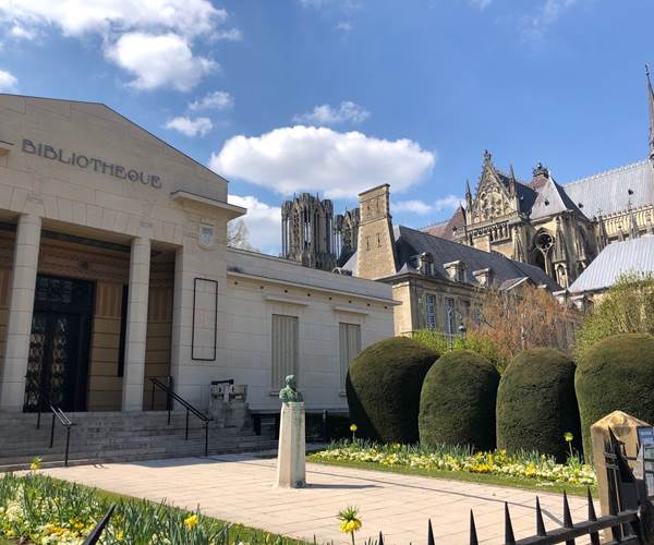 La bibliothèque Carnégie, haut lieu de l'art déco