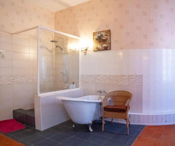 Les Volets Bleus - salle de bain