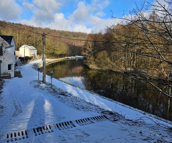 La Sambre à hauteur du gîte