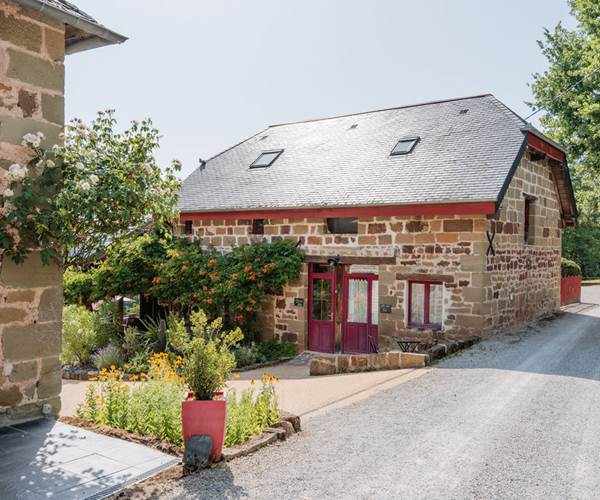 Les_sources_gite_de_charme_Objat_correze_piscine_x_Nastasia_Papiez-268