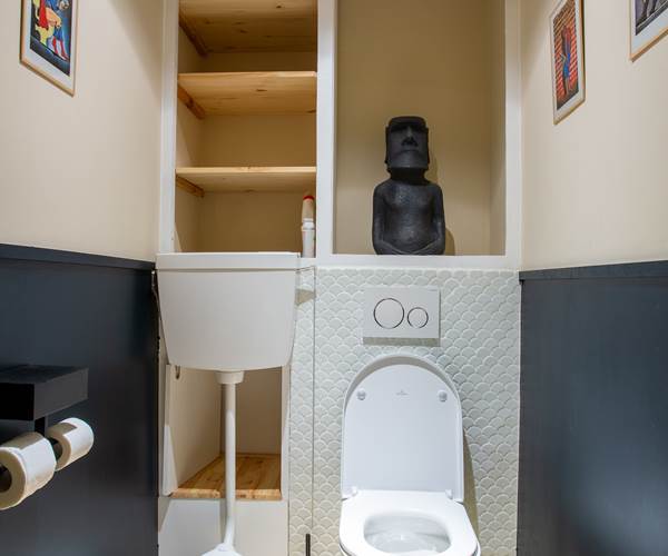 WC2