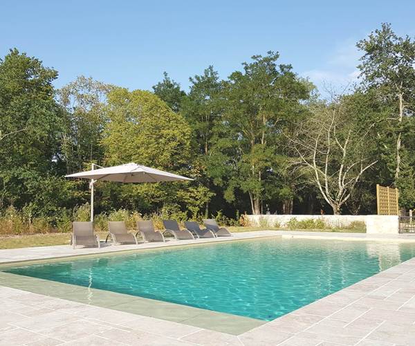 La Piscine dans l'ancien Potager du Domaine des Cyclamens