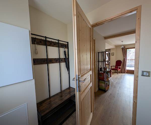 entree-gite-hautes-alpes-baratier-location-maison-vacances