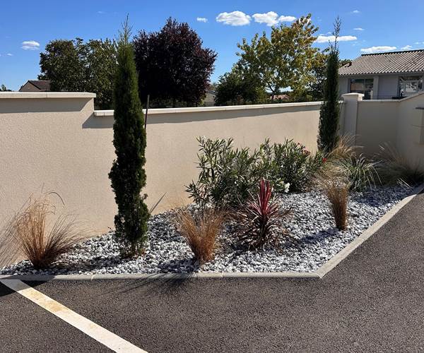 LOREVA-extérieur-entrée-résidence