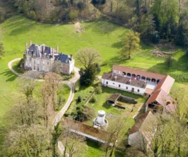 Château de la Caloterie et Gîte vus du ciel