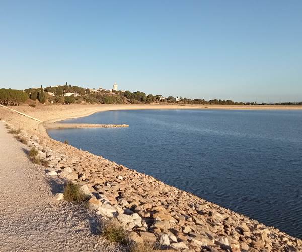 Le Mas Palegry chambres d'hôtes - le soleil se couche au lac de Villeneuve de la Raho