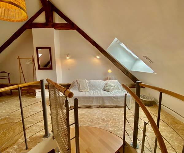 chambre-mansardée-gite-hautes-alpes-baratier-location-maison-montagne