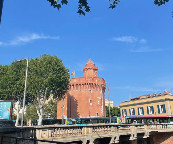 Perpignan la Rayonnante, le Castillet, porte Notre Dame, entrée de Perpignan.