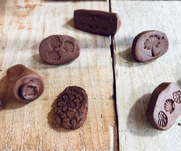 Des idées pour ajouter sur vos poteries Atelier LM Céramique, Lagnes Provence