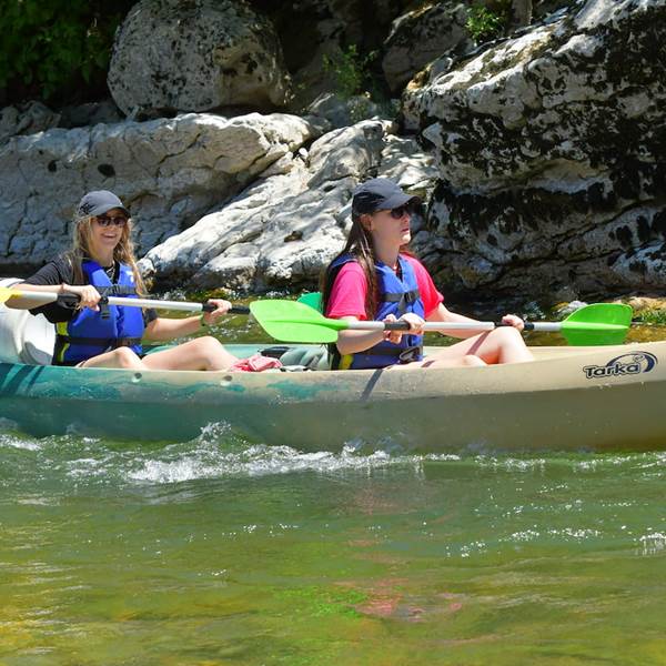 canoe-kayak-ardeche-descente-vallon-pont-arc-alain-bateaux-photo-gallery