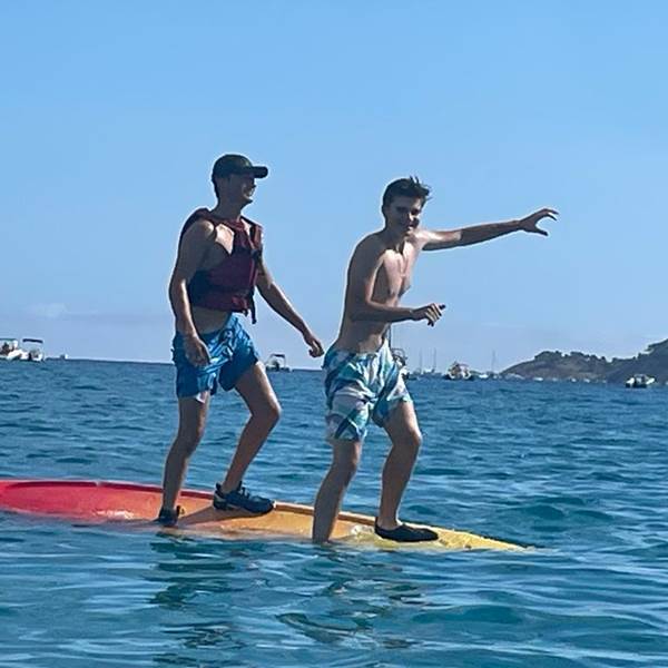 c10f82ac-503e-4afd-af2f-17429d20c29f-photo-gallery