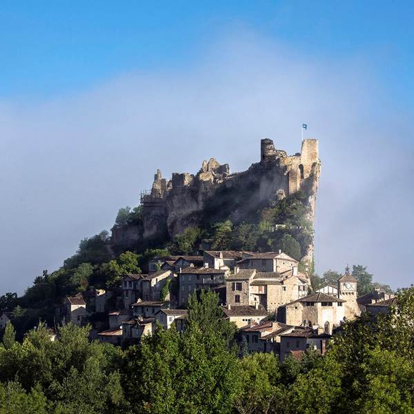 forteresse-penne-villagecjacques-sierpinski-min-photo-gallery