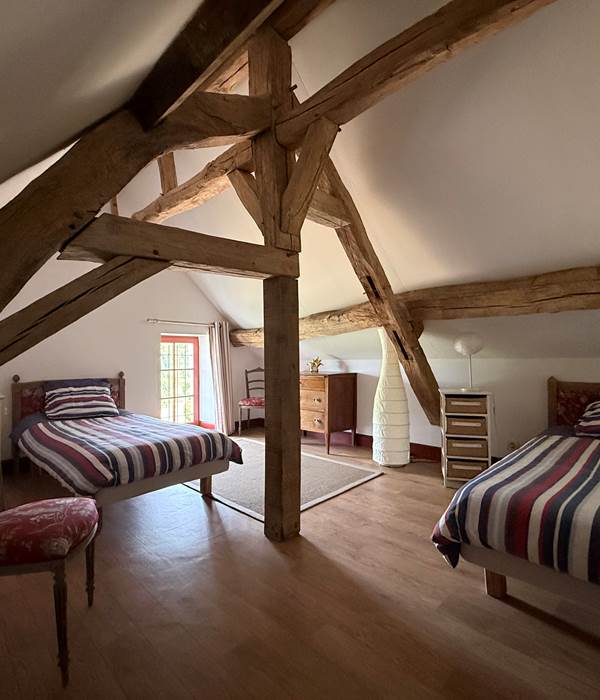 chambre à l'étage - 2 lits simples