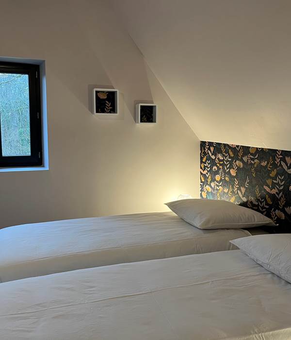Chambre 2 lits fenêtre2