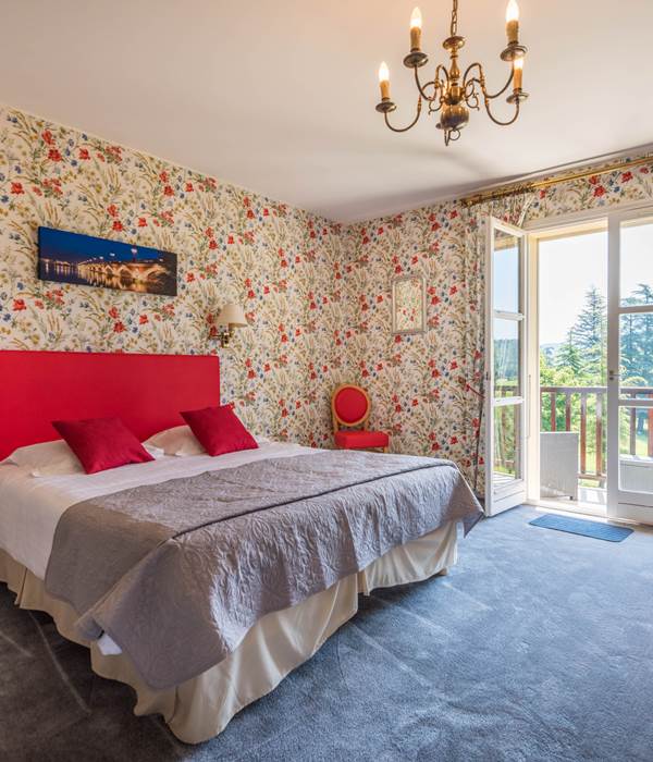 Chambre quadruple Gentilhommière Coquelicot  Junior suite 26 avec lit gigogne et balcon - PMR
