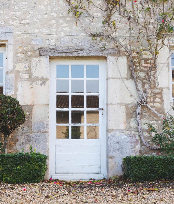 Entrée coté cour