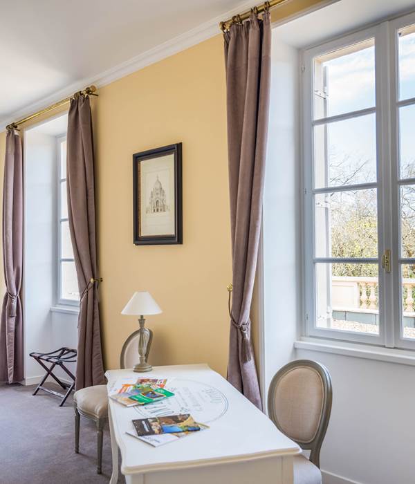 Chambre triple Jaune Château
