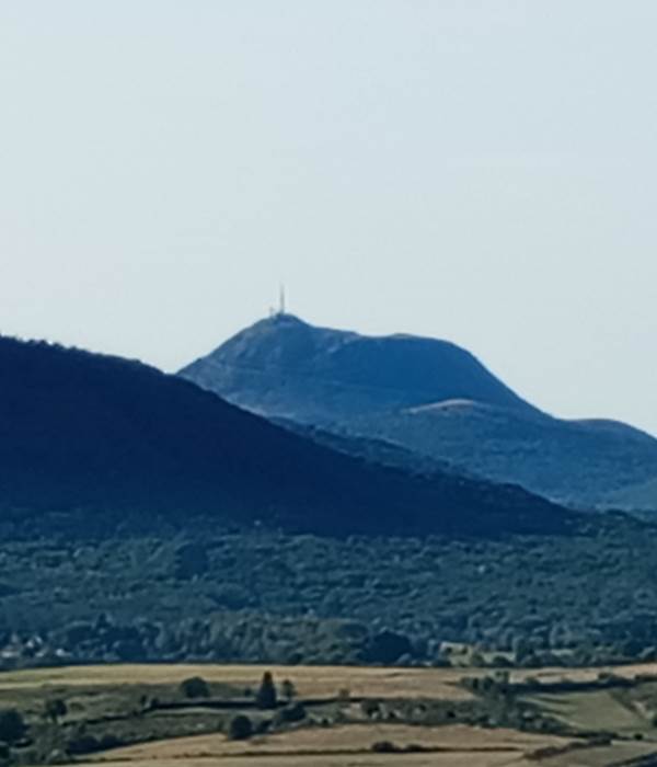 Puy de Dôme  vue de la roche de Sauterre