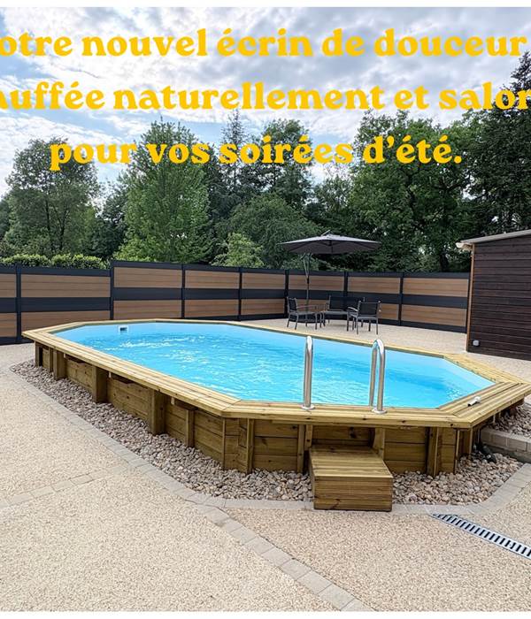 Piscine - transats - salon jardin - parasol
