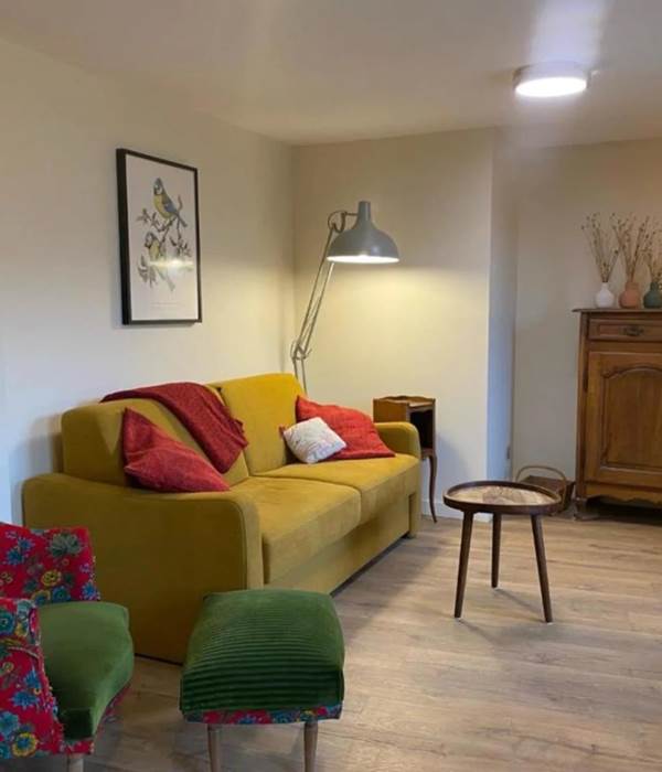 salle à manger conviviale  gîte confort moderne