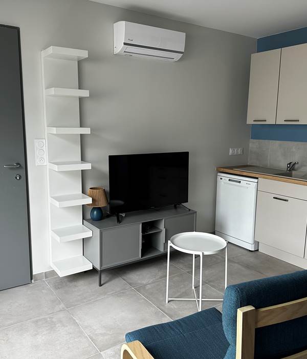 Logement 1 LE MAINE LOREVA CONSTANT vue cuisine