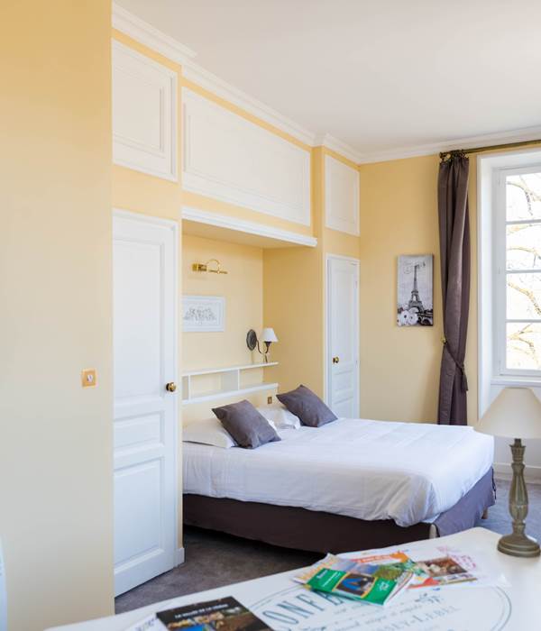 Chambre Jaune triple château