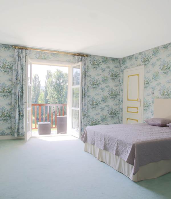 Chambre gîte 24 25 rez de chaussée avec balcon