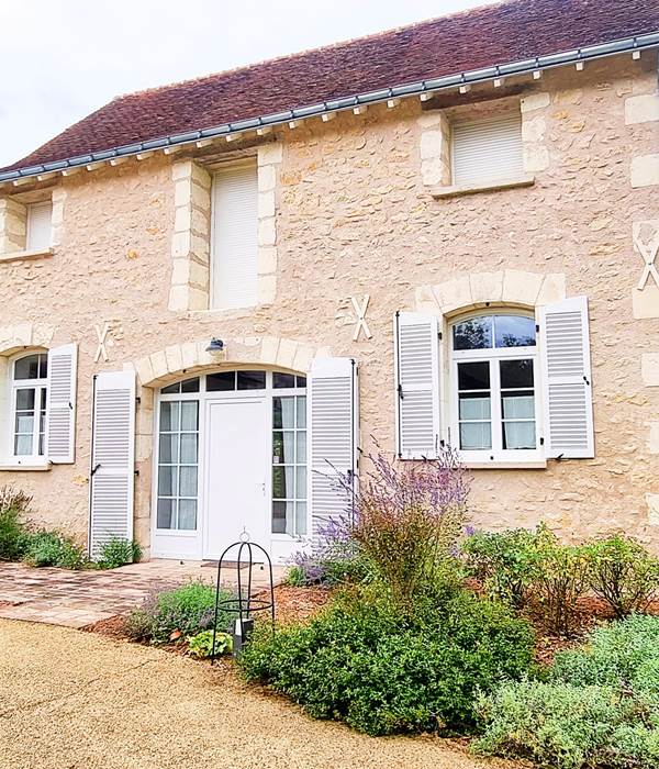 Entrée de la Poulinière - Domaine des Cyclamens