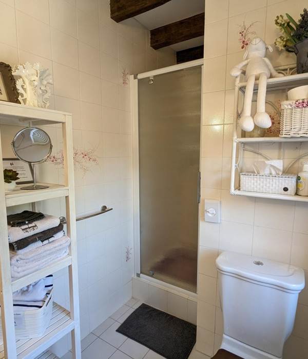 Moulin-Rouhaud-Chambre-la-Tour-salle-d'eau