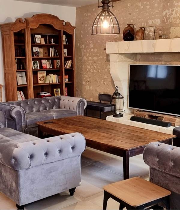 Salon smart-TV de La Grange A Porteau - Domaine des Cyclamens