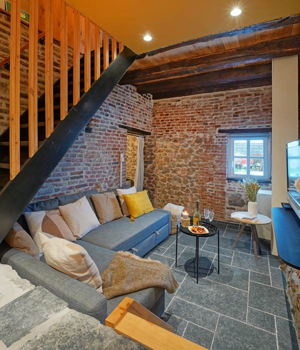 ®GitesLaFermeduParc_cageescalier_fournil