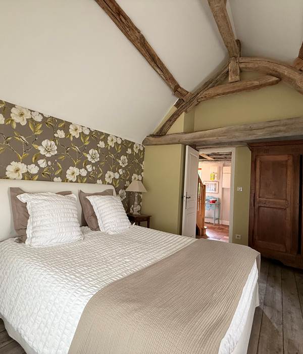 Chambre du rez-de-chaussée avec lit 160