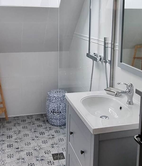 Salle de bain 2 italienne au 1er vue 2 - Grange A Porteau du Domaine des Cyclamens