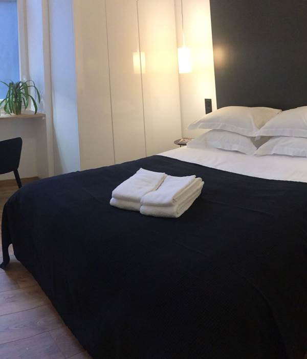 Une chambre spacieuse