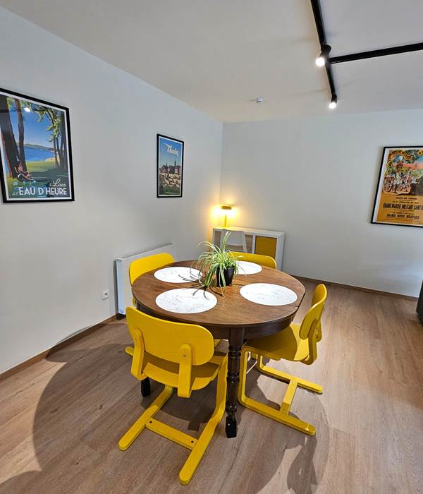 Salle à manger vue cuisine