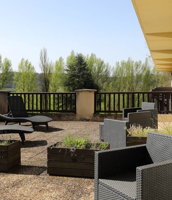 Terrasse Gîte Junior Suite Annexe au RdC 29 -30 exposée sud - de 2 à 6 personnes