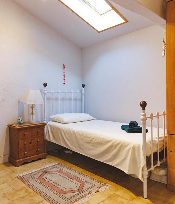 chambre 1 lit simple