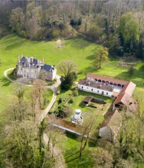 Photo aérienne Gite et  château