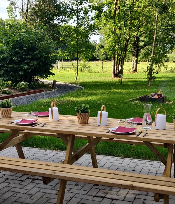 La table extérieure