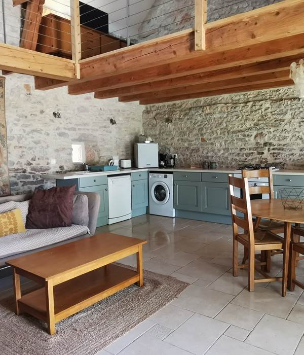 Location avec espace lumineux et ensoleillé, Dordogne
