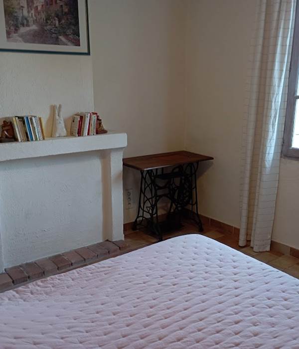 Chambre appartement de vacances proche Luberon