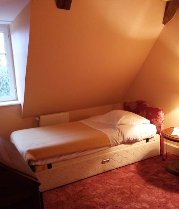 cHAMBRE  ENFANTS.2 LITS