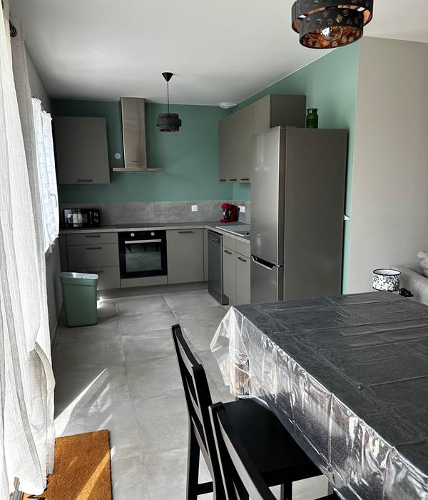 Logement 3 Evasion LE MAINE LOREVA CONSTANT vue repas cuisine
