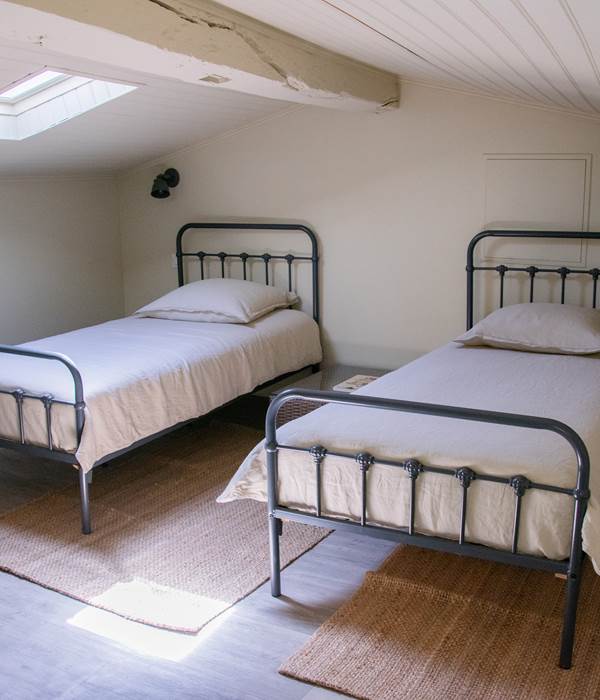 en mezzanine lits simples et confortables