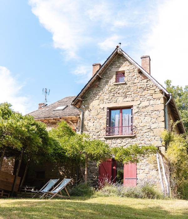 Les_sources_gite_de_charme_Objat_correze_piscine_x_Nastasia_Papiez-273