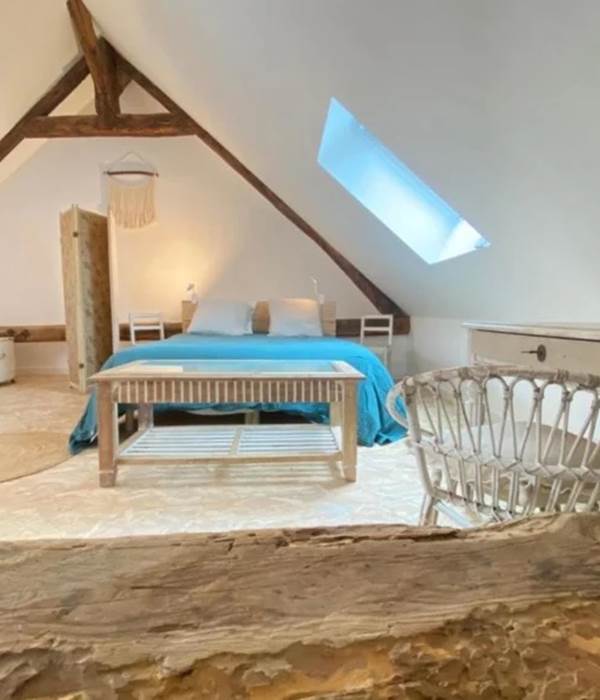 chambre sous les toits avec vue  lit double chambre montagne